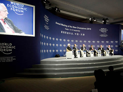 全球經濟展望會議在天津召開，商務禮儀服務展現專業風采